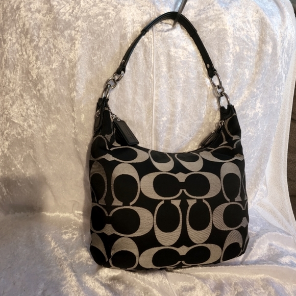 Coach Signature Purse. Good condition and great size - Picture 13 of 13